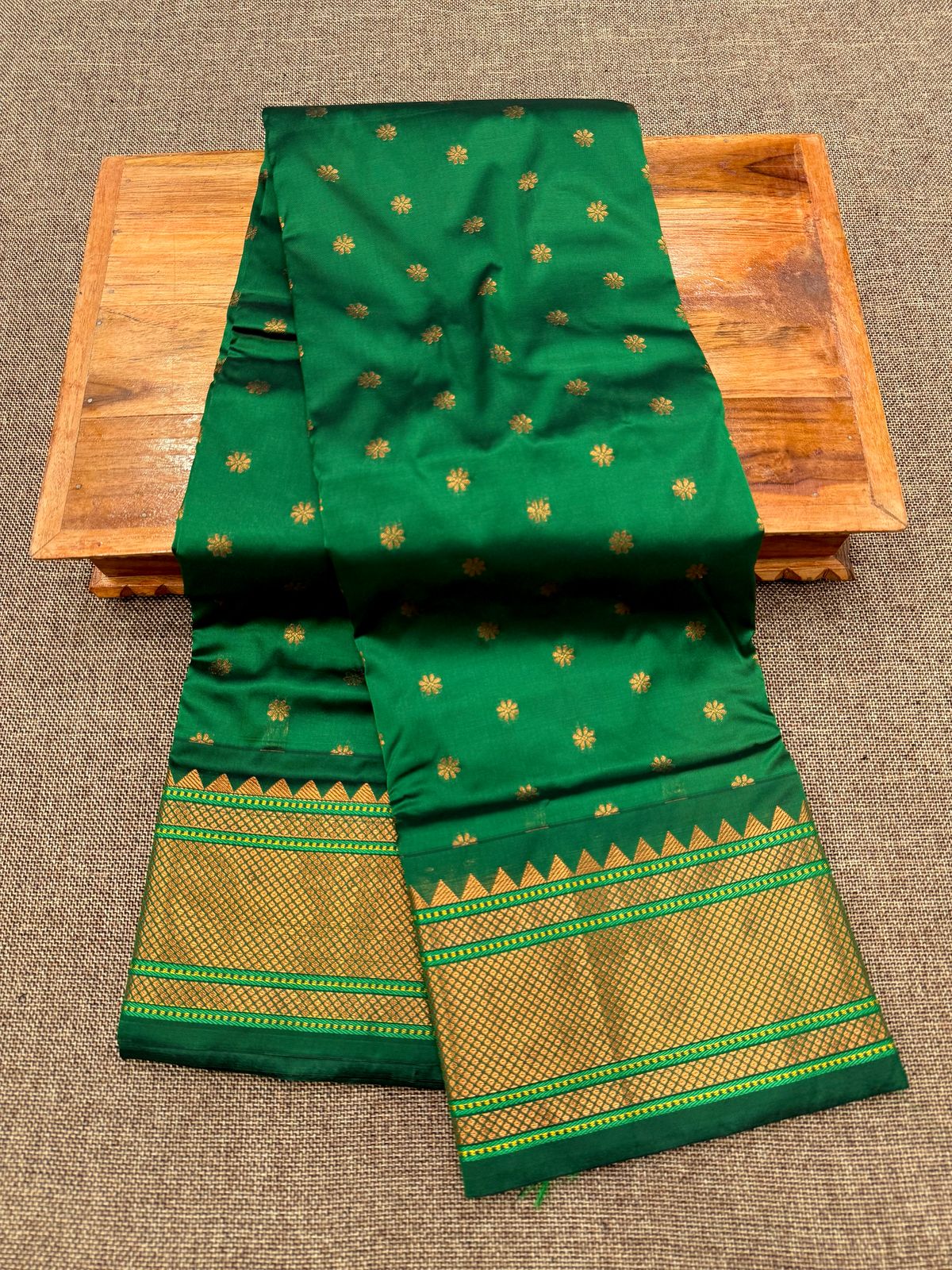 Experience luxury and tradition redefined with the Prominent Kalanjali Paithani Saree with Running Blouse Piece – a perfect addition to your collection in your Wardrobe.